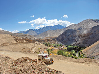 Himalaya im Mahindra-Jeep